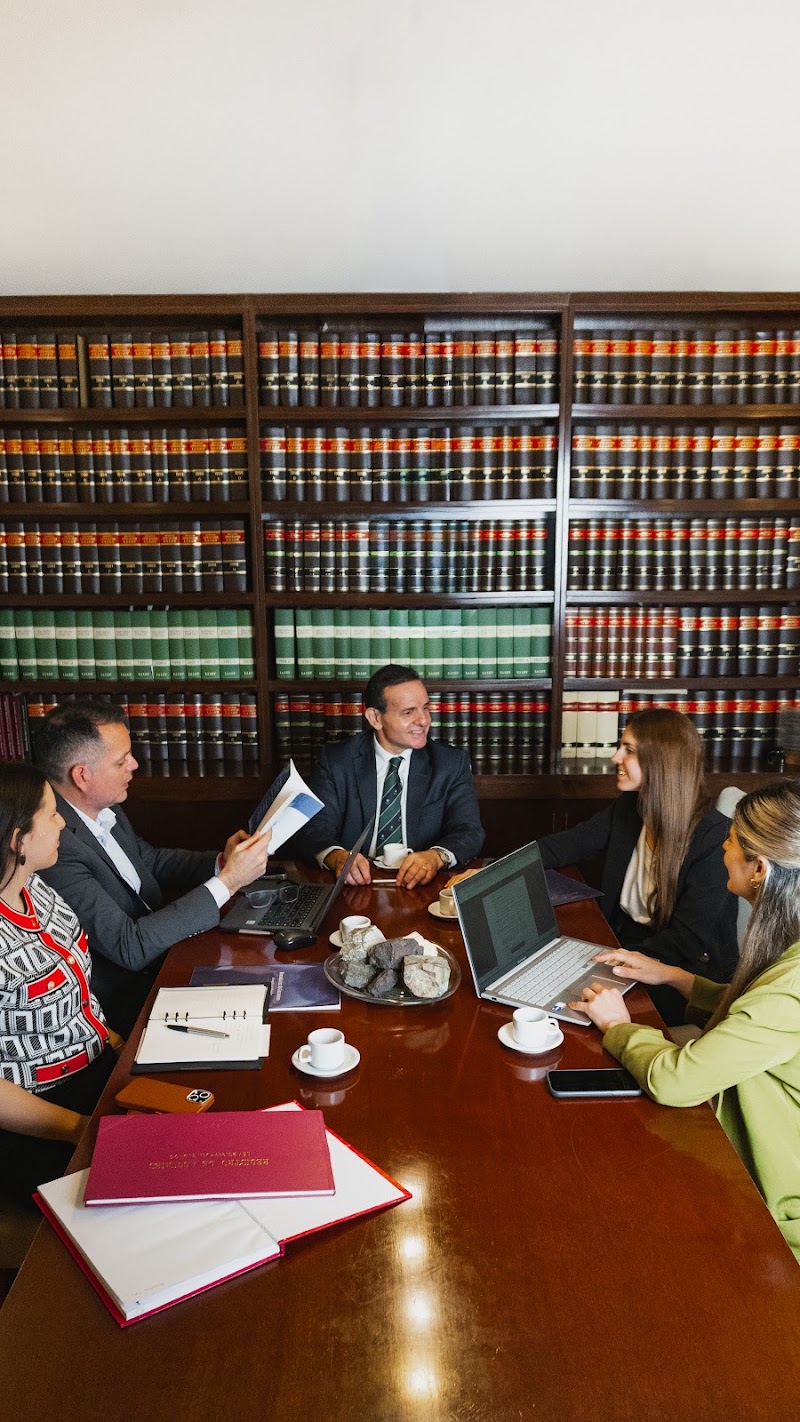 Estudio de Abogados Rodriguez & Gregorio - Especialistas en Minería Mendoza — Mendoza