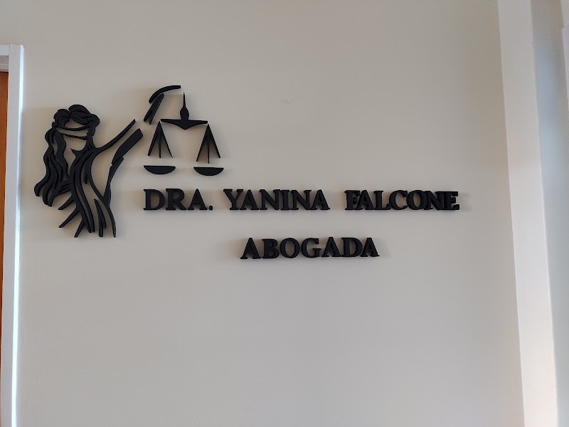 Dra.Yanina Falcone — Lomas de Zamora