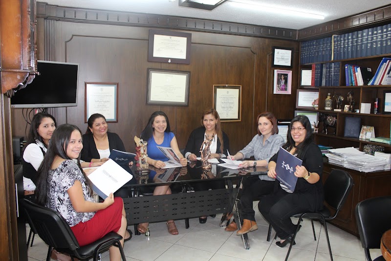 Velasquez & Asociados (Abogados y Contadores) — Medellín