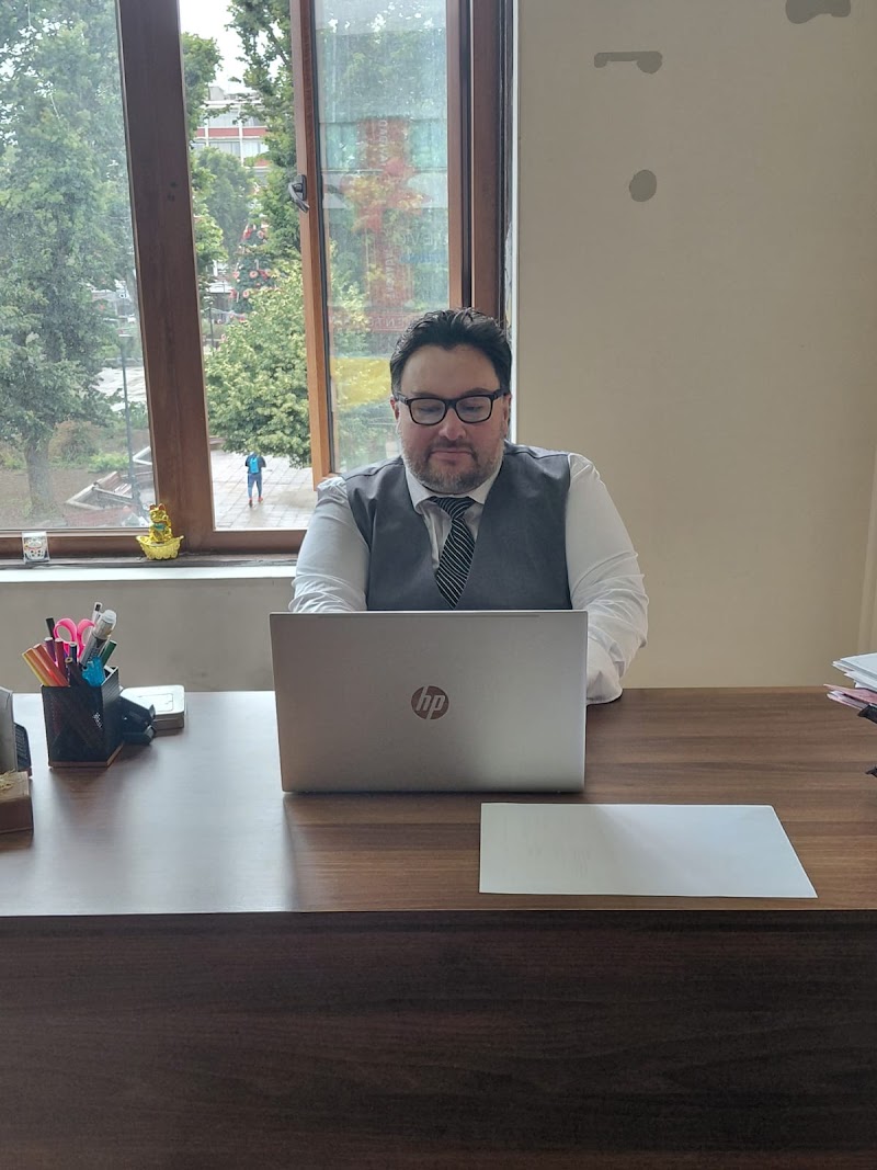 Adolfo Quisto Abogado en Valdivia — Valdivia