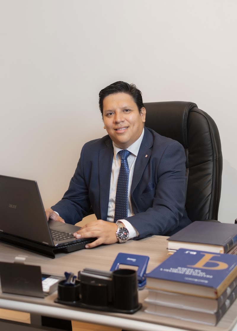 Guillén & Abogados Asociados — Víctor Larco Herrera