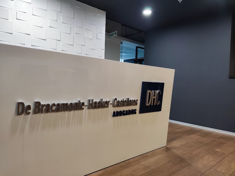 De Bracamonte, Haaker & Castellares Abogados — Santiago de Surco
