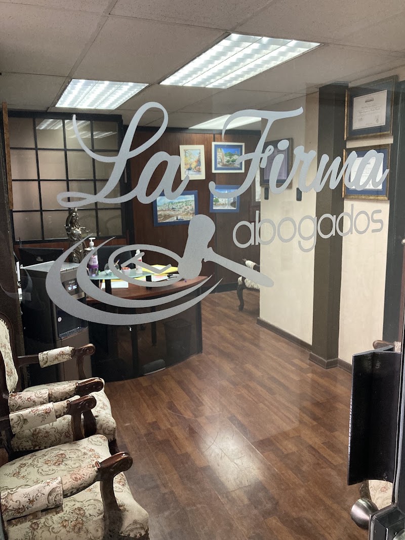 La Firma Abogados — Quito