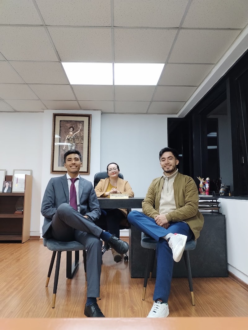 Axioma Ecuador: Consorcio Jurídico — Quito