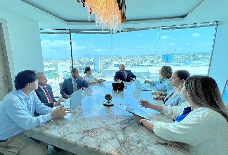 Villavicencio & Asociados Abogados. — Manta