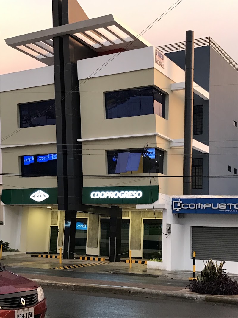 Zambrano & Asociados (Immigration and Real Estate Lawyer in Ecuador) — Portoviejo