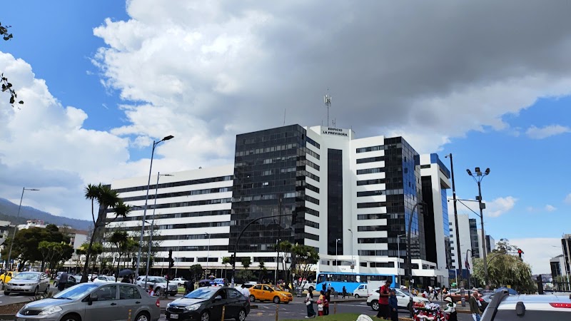Román & Román Abogados — Quito