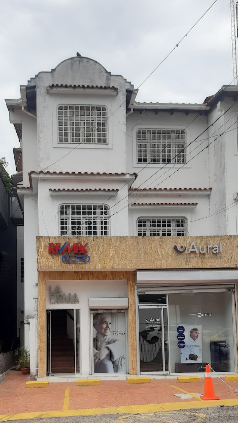 La Firma Abogados Asociados — San Cristobal