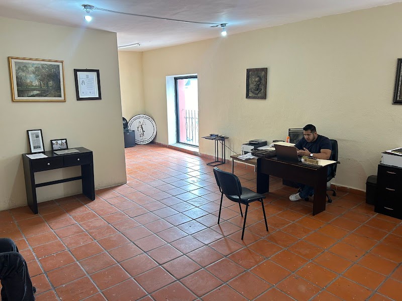 De La Fuente Real Estate & Legal Advice