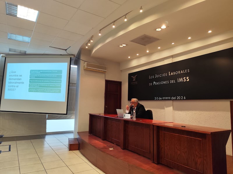 DR. ELÍAS SERVÍN GAYTÁN