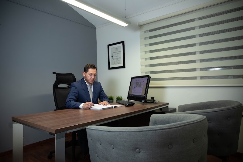 [ Vía Legal ] Asesoría Preventiva y Estrategia Legal