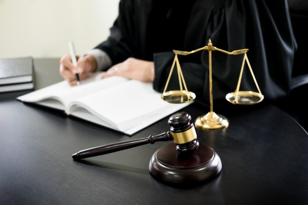 ABOGADOS MARTÍNEZ Y ASOCIADOS — Uruapan