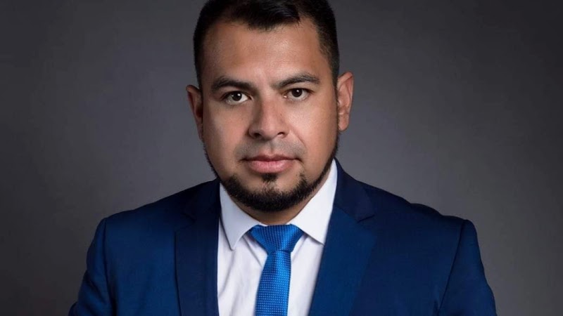 Lic. Abraham Calderón Díaz (Abogado)