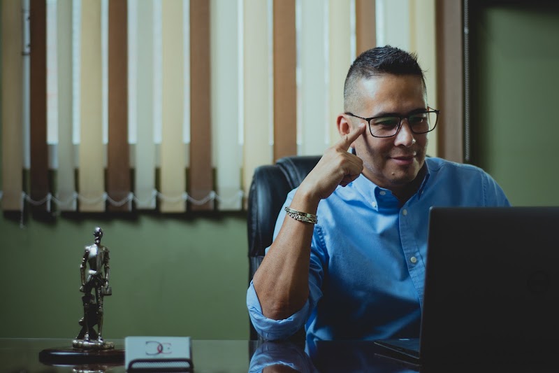 Cristian Cisneros Fuchs - Asesoría Laboral Gratuita — Cuautla