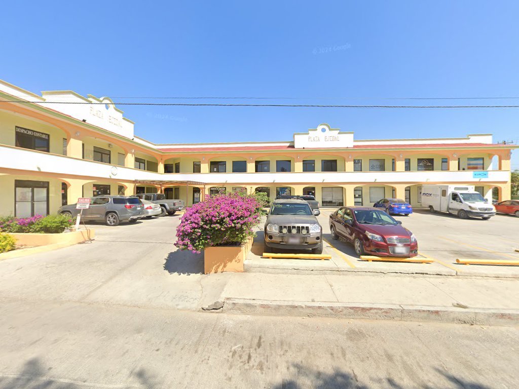 Cuauhtémoc Valdez - Abogado — Cabo San Lucas