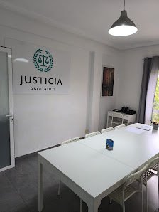 JUSTICIA ABOGADOS Y GESTORÍA SL — Badajoz
