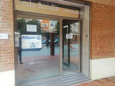 LINDO BONDIA: abogados