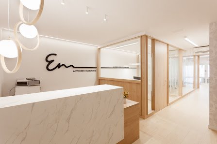 EM ADVOCATS y ASSESSORS — Girona