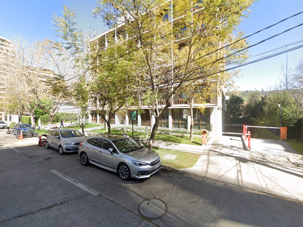 Giroux Vial Abogados — Vitacura