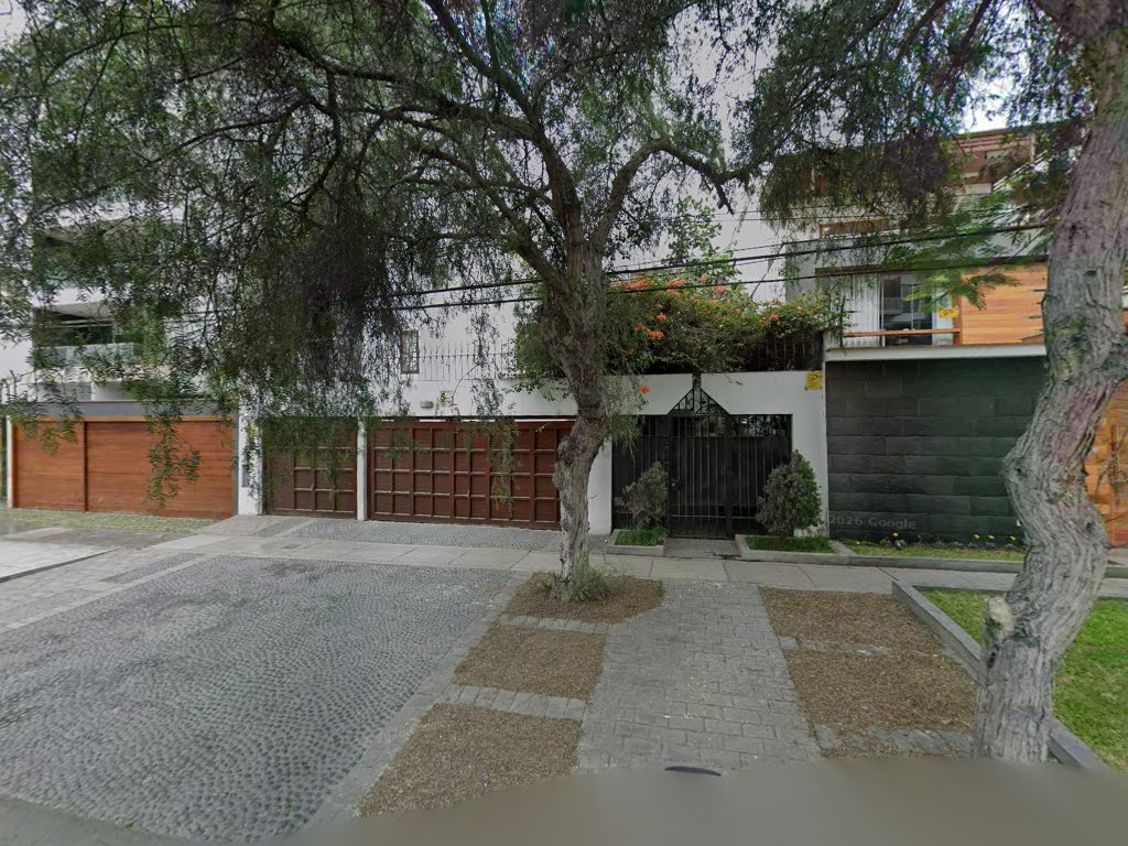 Martin Lawyers & Economists Firm (EMAE) — Av. Coronel Reynaldo Vivanco 670